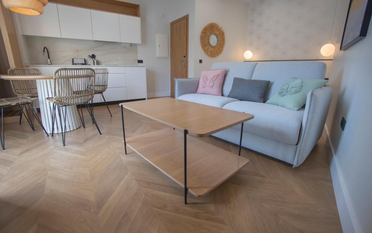 Oikos Apartamentos Turisticos モネステリオ エクステリア 写真