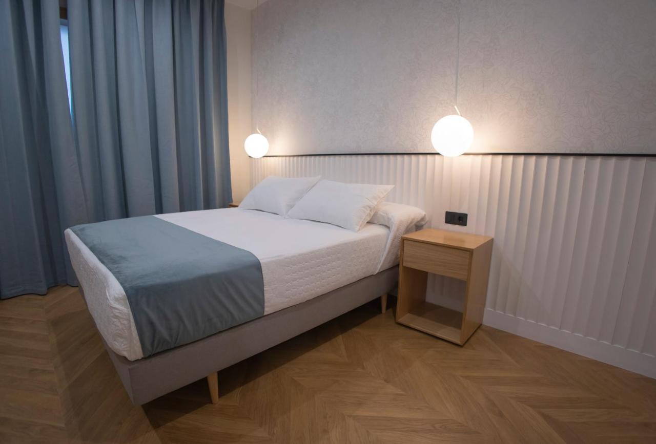 Oikos Apartamentos Turisticos モネステリオ エクステリア 写真