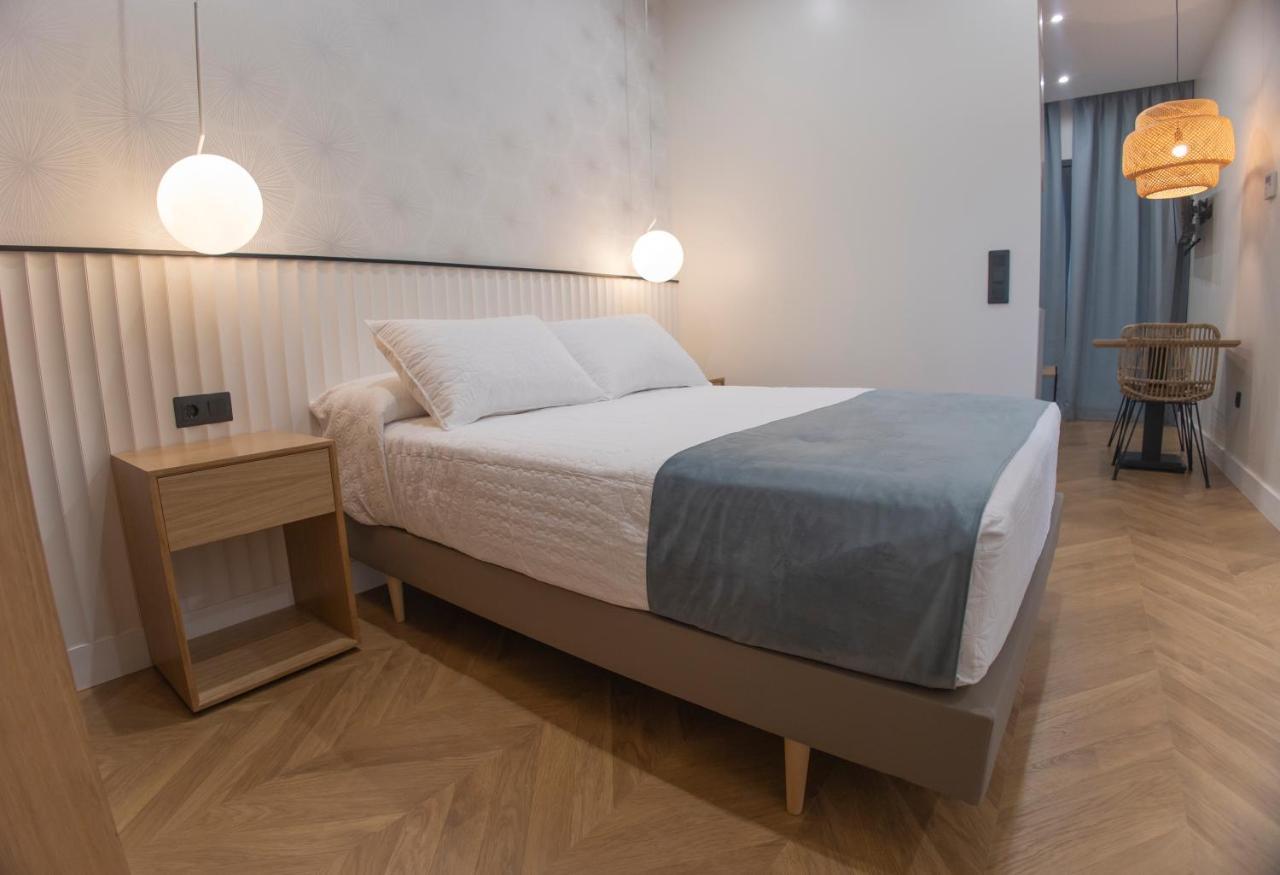 Oikos Apartamentos Turisticos モネステリオ エクステリア 写真