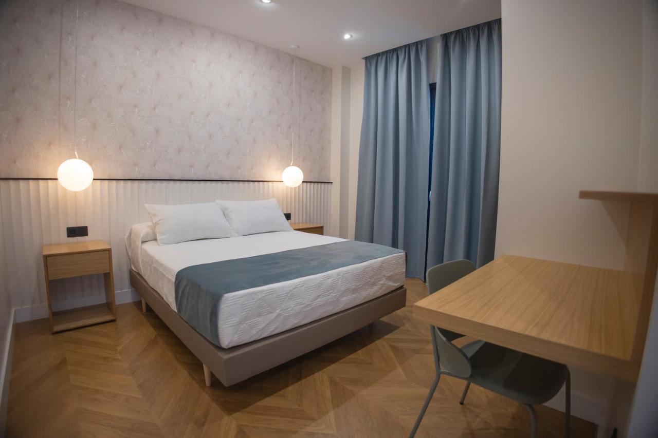 Oikos Apartamentos Turisticos モネステリオ エクステリア 写真