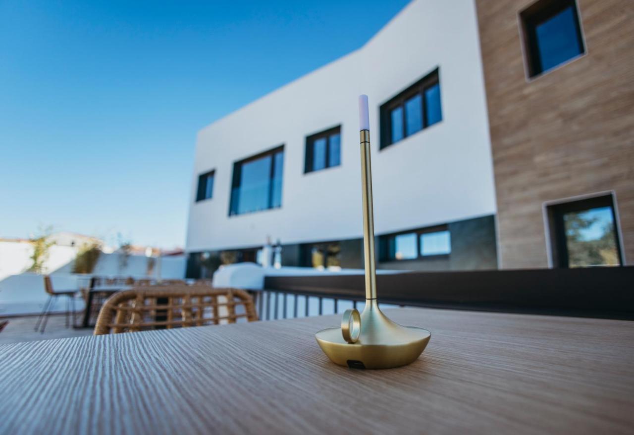 Oikos Apartamentos Turisticos モネステリオ エクステリア 写真